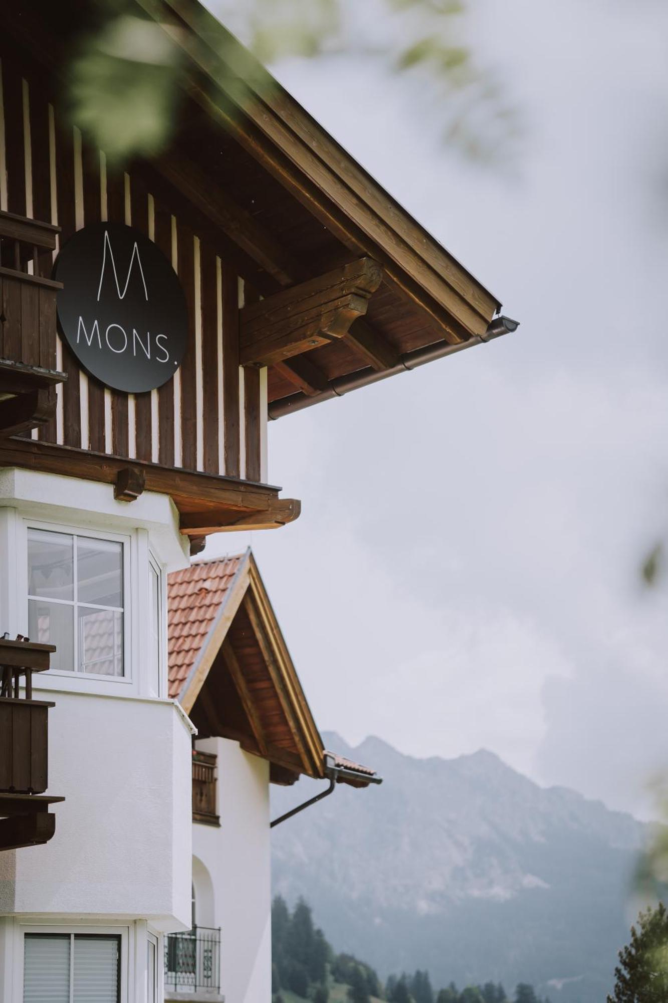 Mons Suites Wine Passion Tannheim Exterior photo