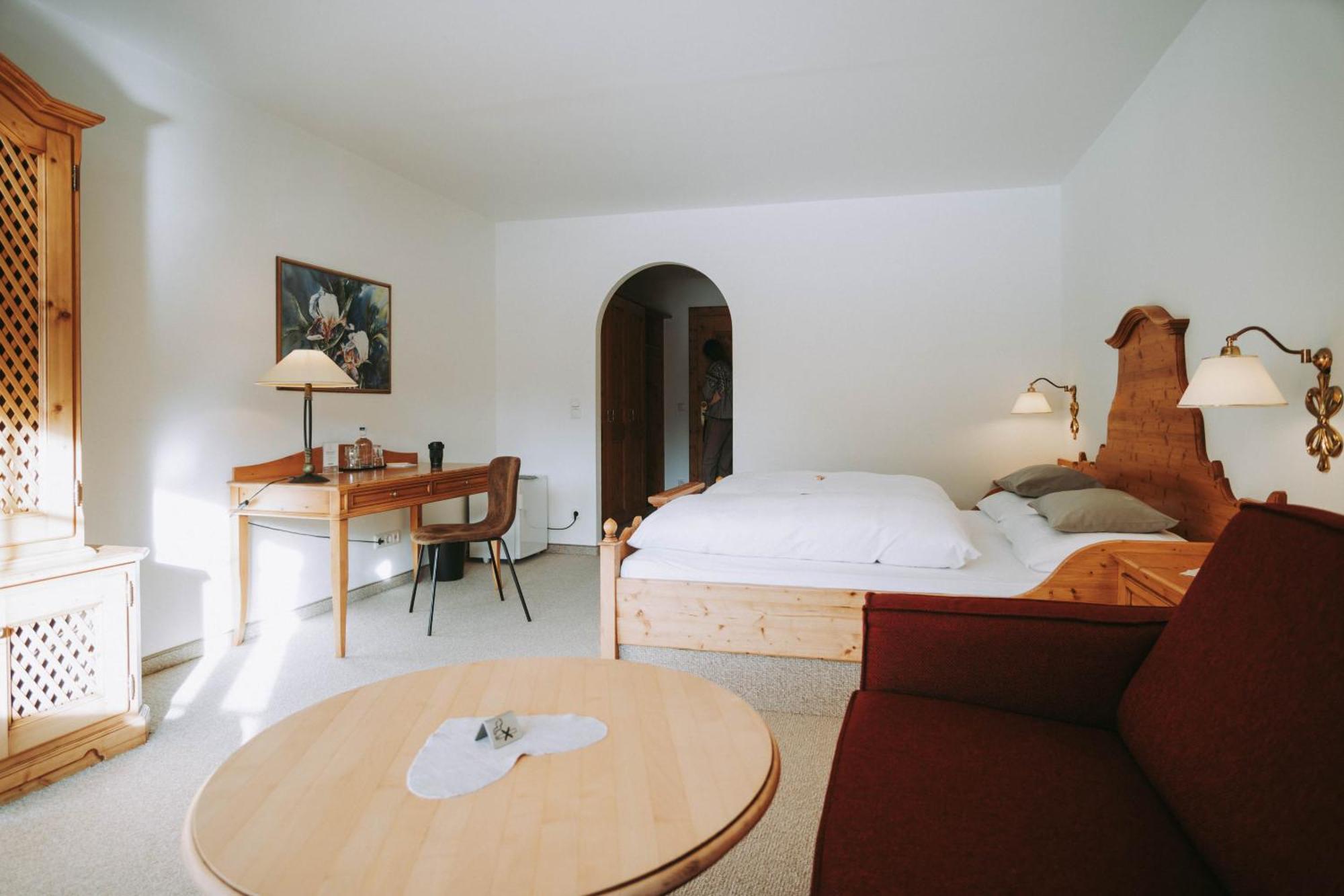Mons Suites Wine Passion Tannheim Exterior photo